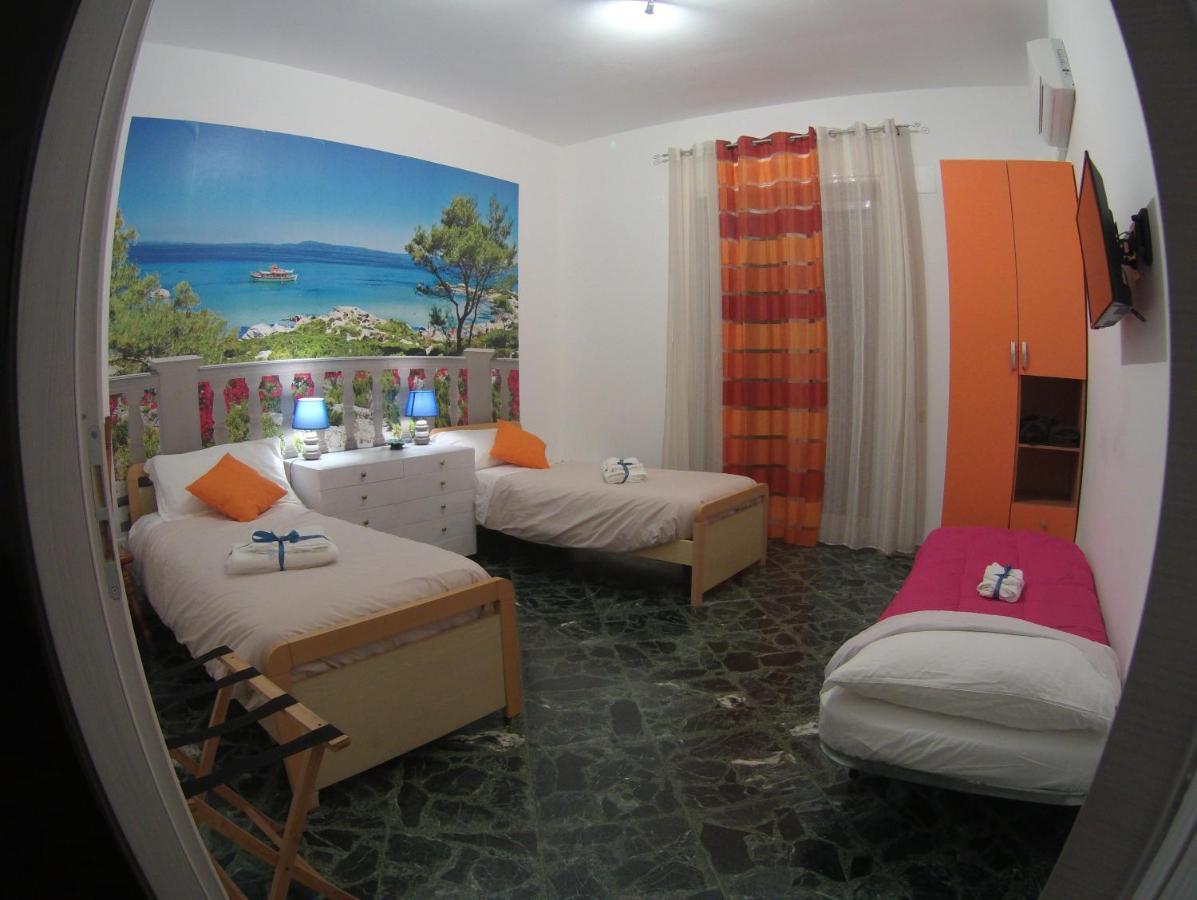 Domus Salerno Apartment Bagian luar foto