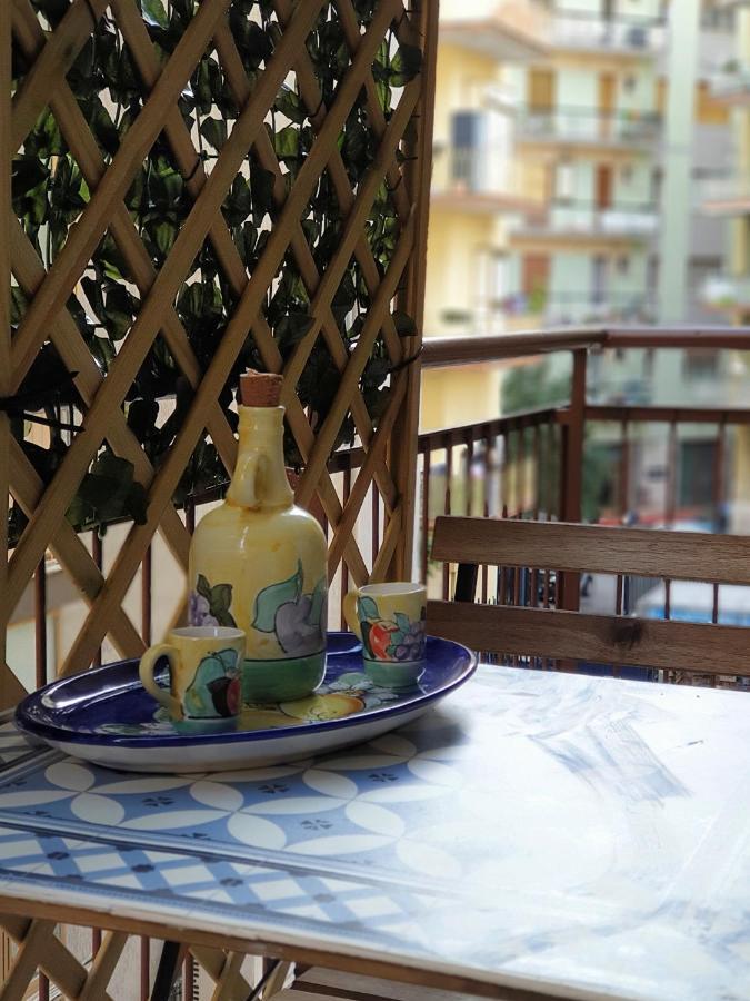 Domus Salerno Apartment Bagian luar foto